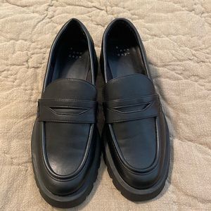 7.5 black loafers